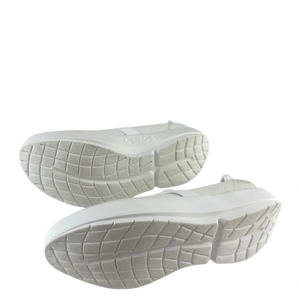 OOFOS White Women's Slip-On Sneakers